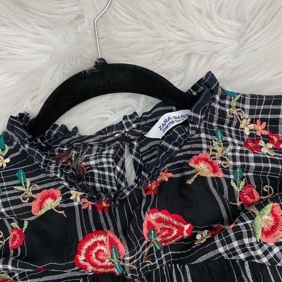 🦋 NEW ZARA BLACK PLAID FLORAL BABYDOLL TOP SZ SM - Picture 7 of 7